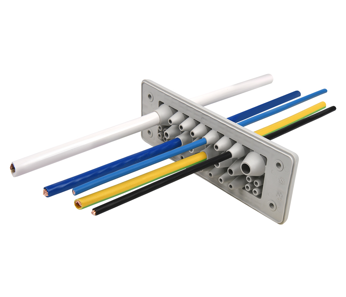 Kabeldurchführungsplatte